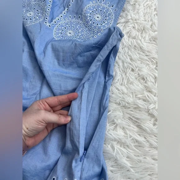 J. Crew Blue White Eyelet Embroidered Sleeveless Chambray Tank - Size 6 - Picture 7 of 8